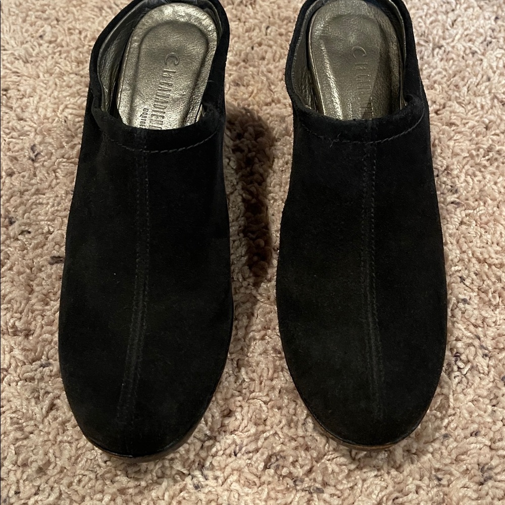 La canadienne suede clogs. Size 8 - Picture 8 of 8